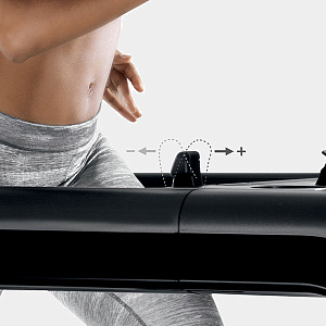 Купить Беговая дорожка Technogym Run Artis Unity 3.0 (витринный образец) в Москве
