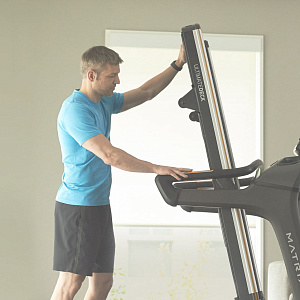 Купить Беговая дорожка Matrix Fitness TF30XR  в Москве