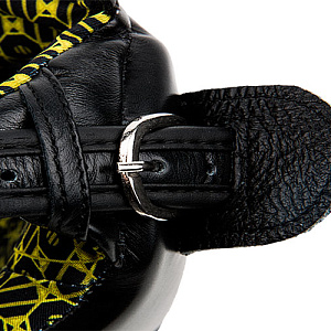 Шлем с защитой щек на шнуровке UFC L/XL Купить Шлем с защитой щек на шнуровке UFC L/XL в Москве